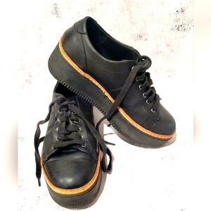 WINDSORSMITH Lace-up Black Platform Shoes